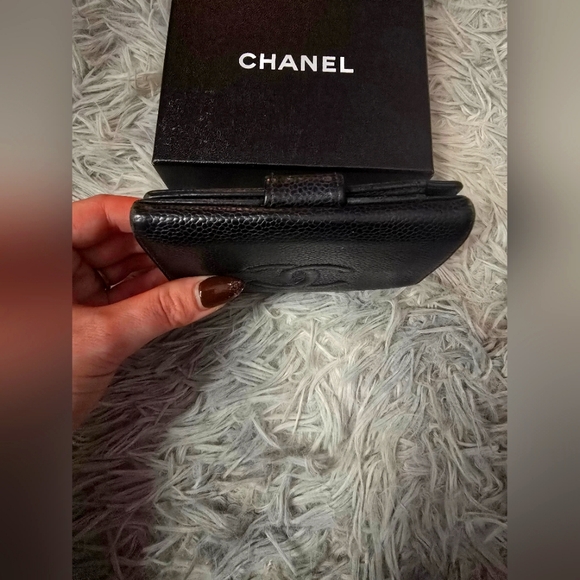 Chanel Compact Double Snap Black Caviar Wallet (GUC)(READ DESCRIPTION)(2005) - Picture 13 of 16